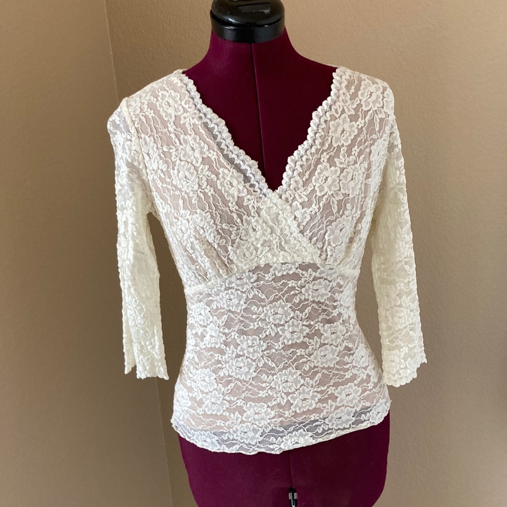 Lace quarter sleeve blouse M